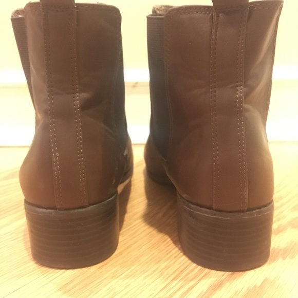 GAP Ankle Boots - Picture 2 of 3